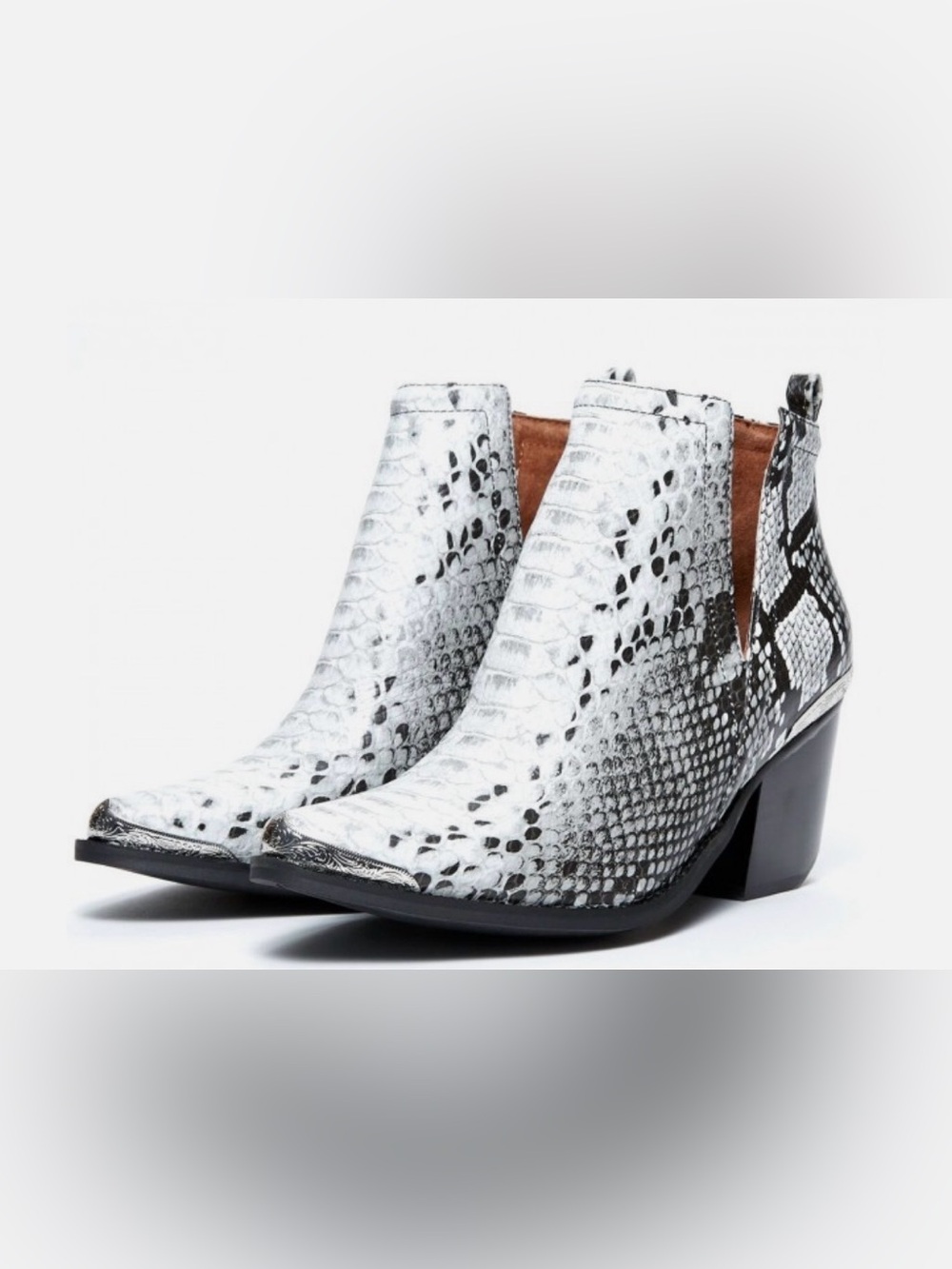 Jeffrey Campbell Cromwell B&W Snake Western Leather Ankle Booties Size 8